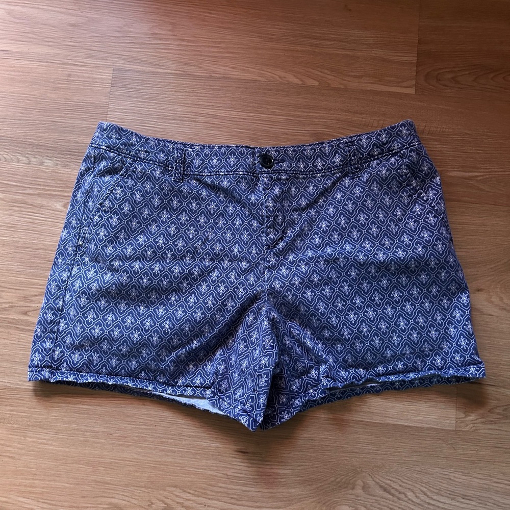 Liz Claiborne Navy Patterned Shorts Women’s Size 14 Classic Casual